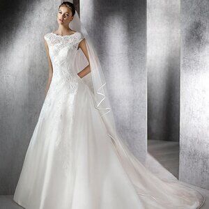 San Patrick by Pronovias Wedding Dress Zenai
